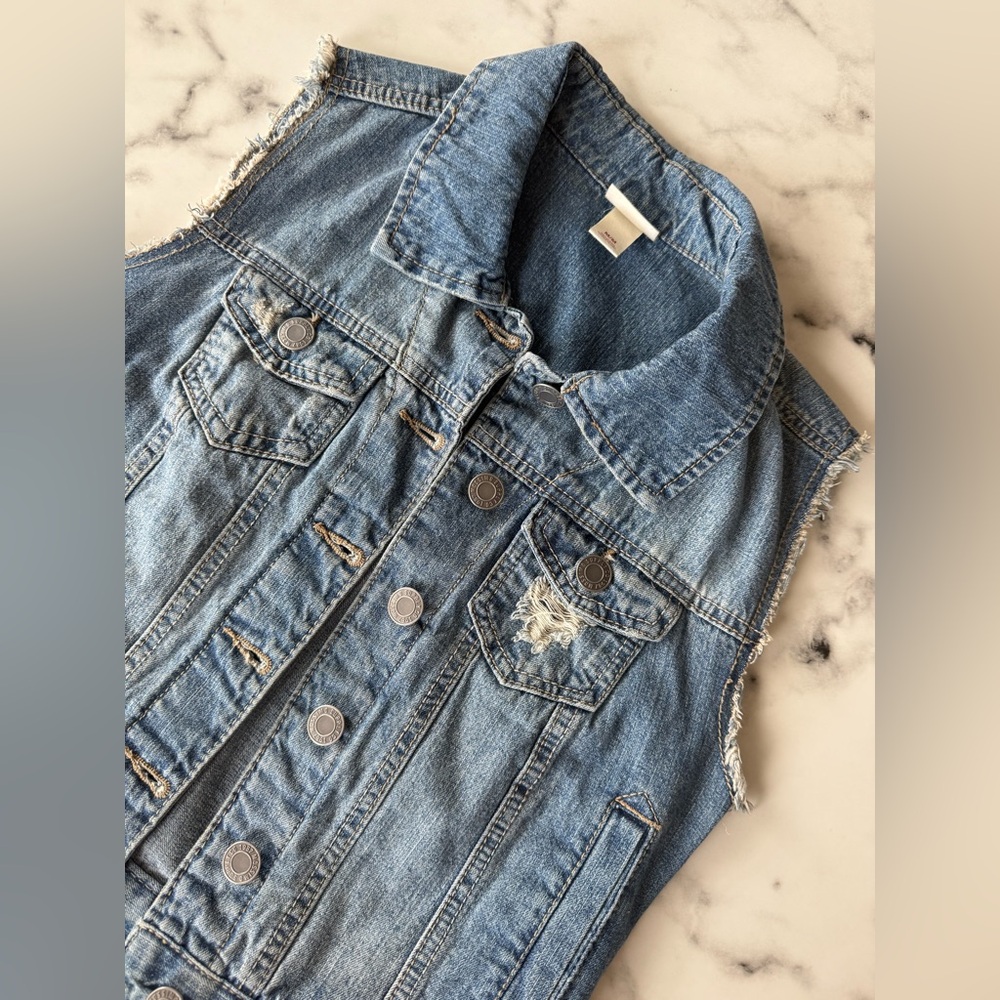 Mossimo Distressed 90s Denim Blue Jean Button-up Cropped Vest Size Medium - Picture 2 of 9